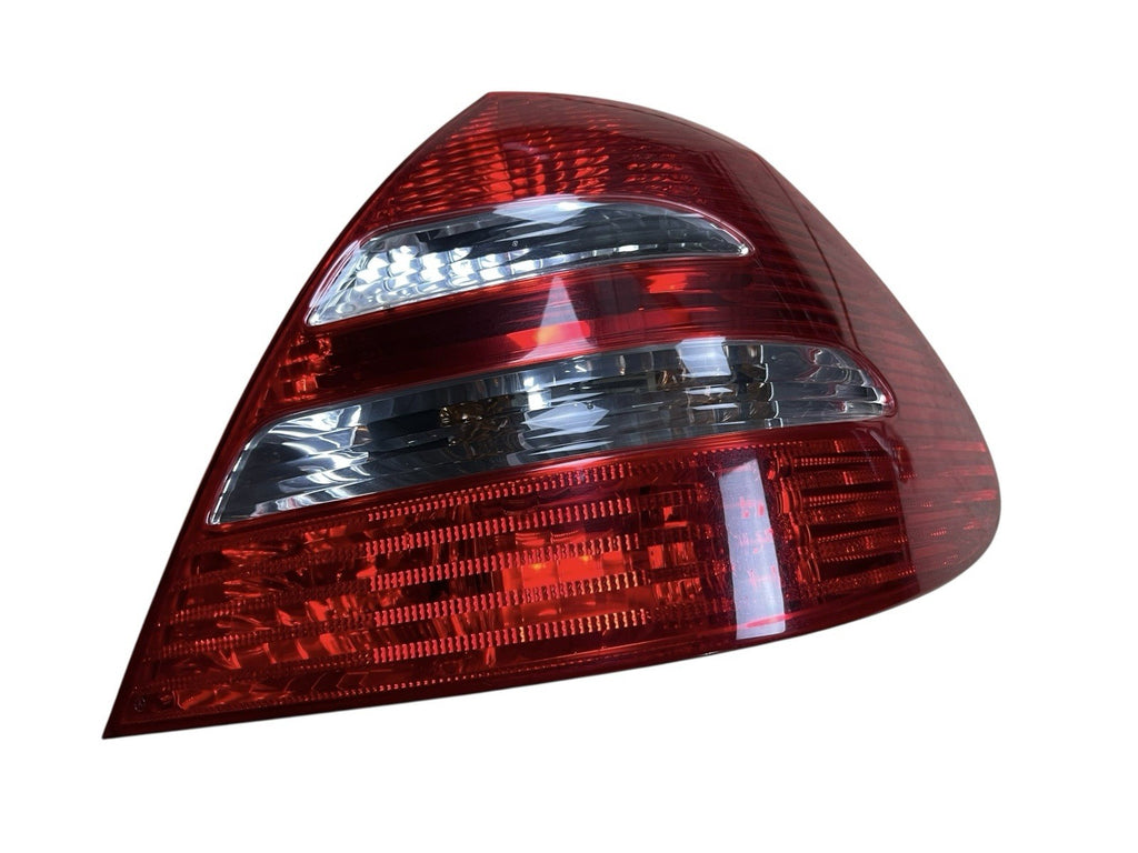 03-09 MERCEDES E350 REAR RIGHT PASSENGER SIDE TAIL LIGHT LAMP OEM A2118200454