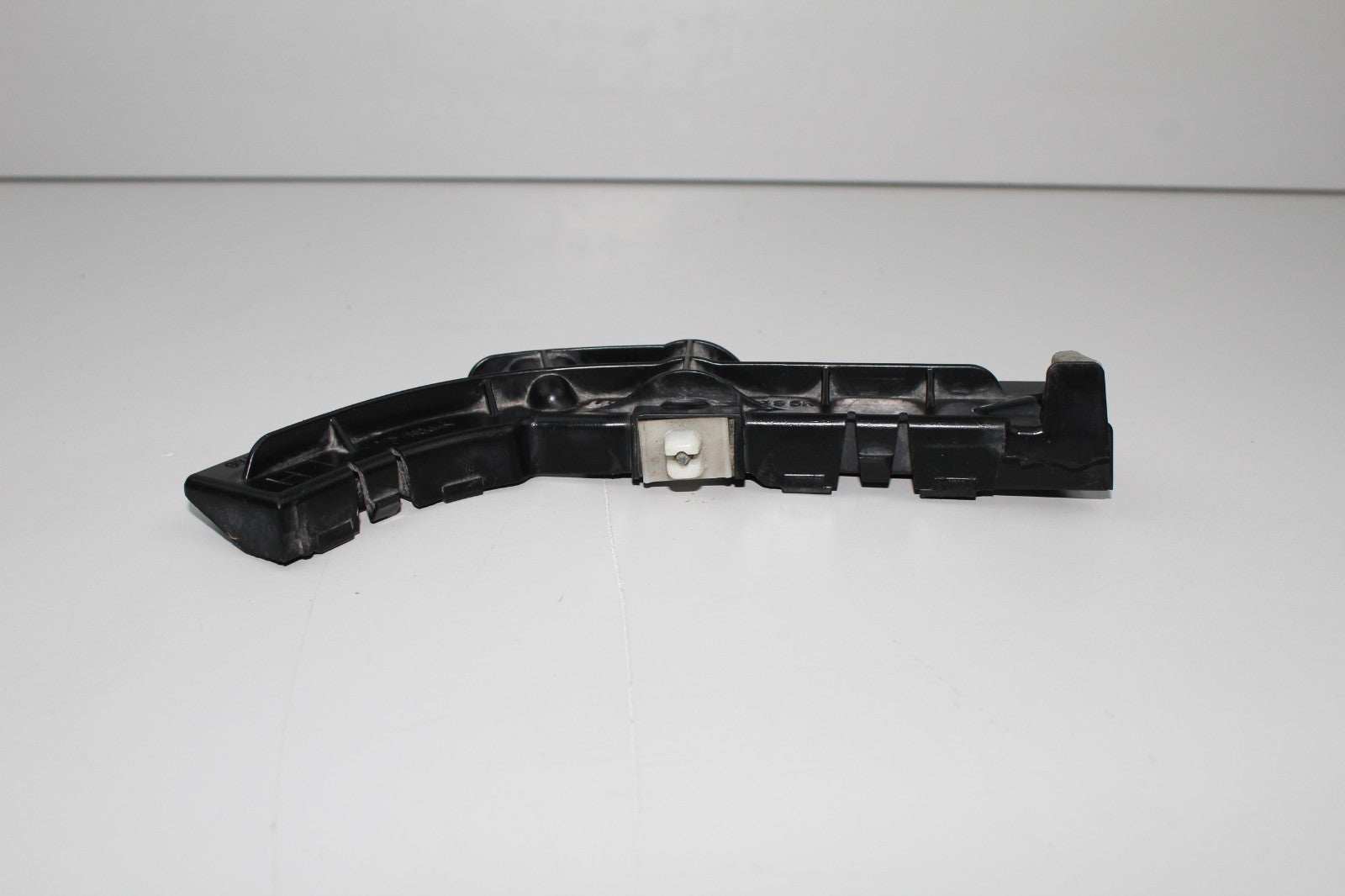 2015 DODGE CHALLENGER LEFT REAR BUMPER MOUNTING BRACKET OEM 20776B