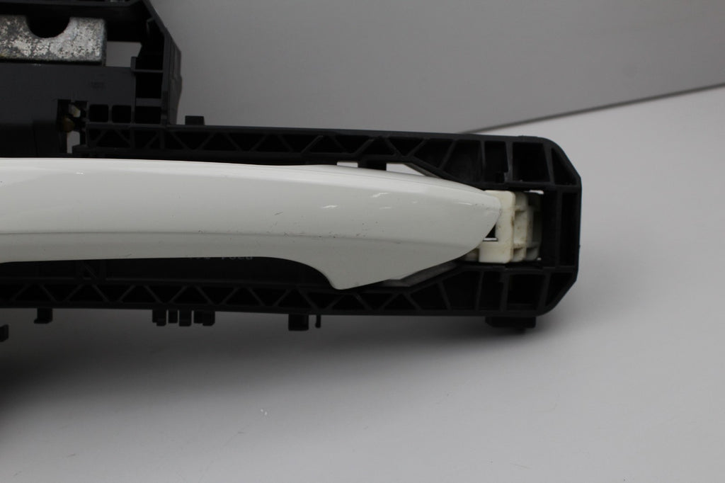 2014-19 MERCEDES E350 FRONT LEFT SIDE DRIVER DOOR HANDLE OEM A2047601534