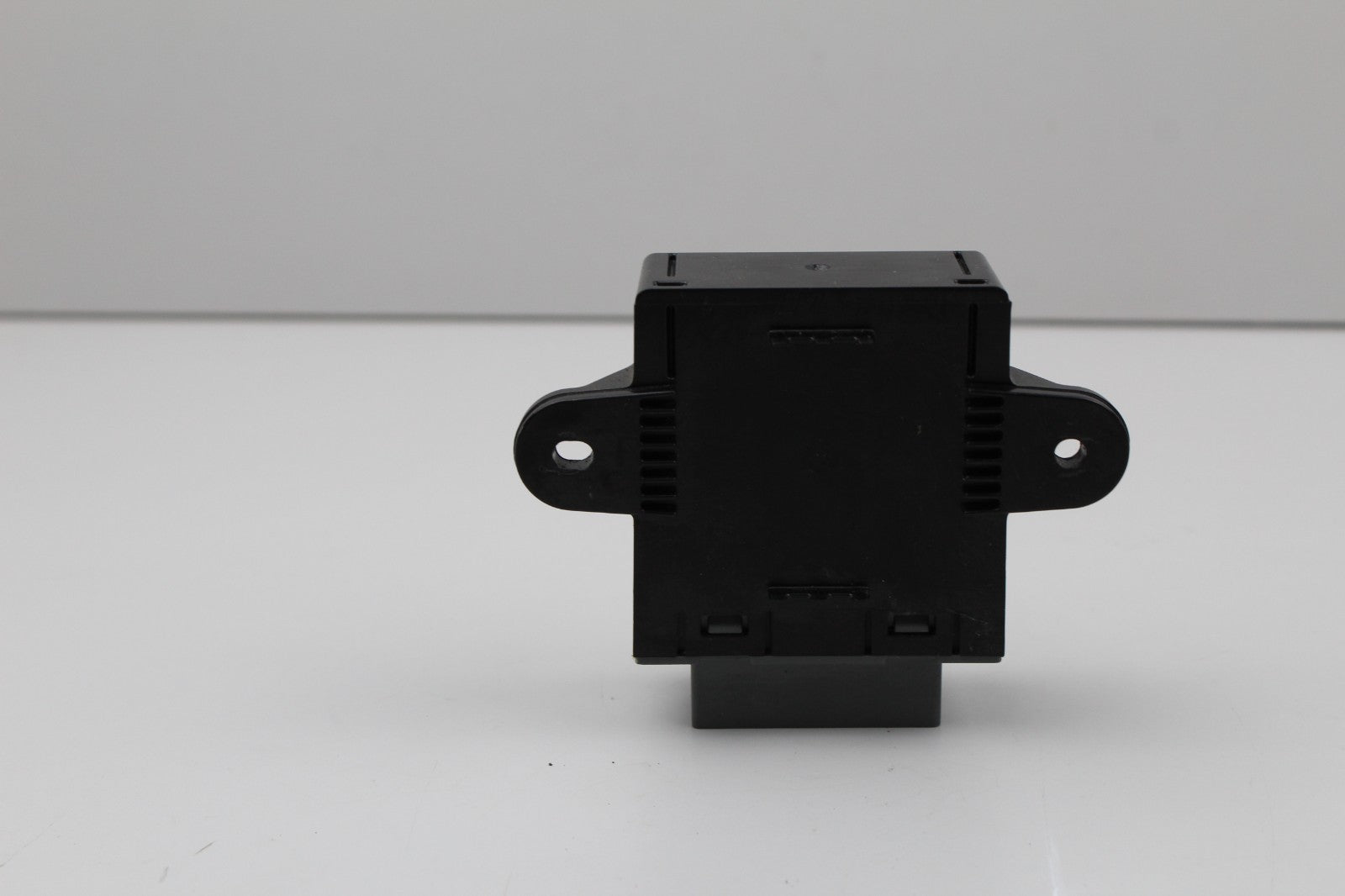 2017-2020 LINCOLN MKZ Rear Side Door Control Unit Module OEM GR2T14B534AR