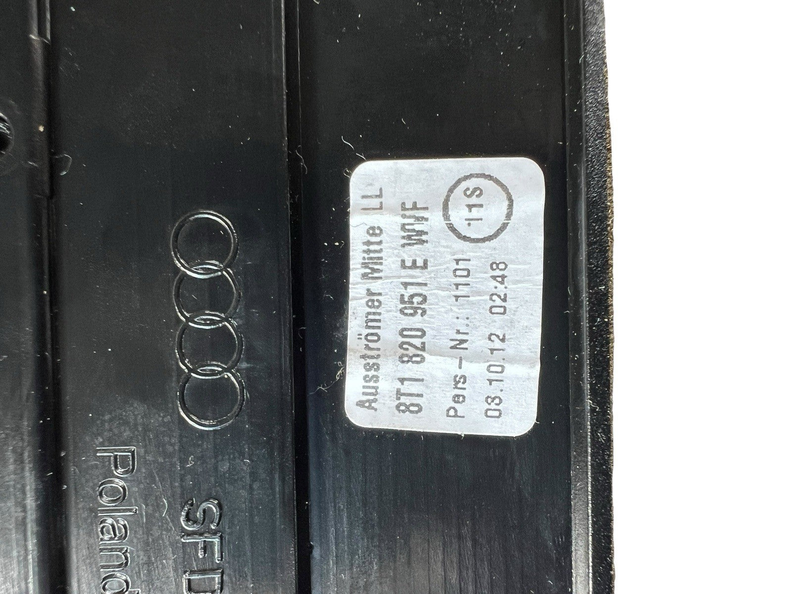 2008-2016 Audi S5 Dashboard Louver Airvent 8T1 820 951 E WVF  OEM