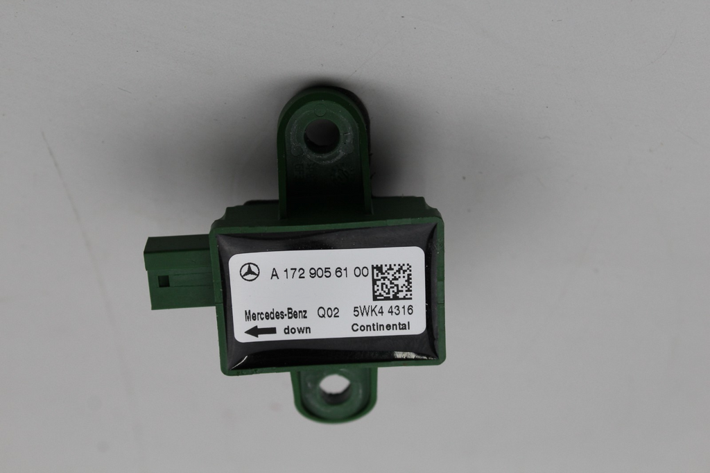 MERCEDES E350 FRONT IMPACT SENSOR OEM A1729056100