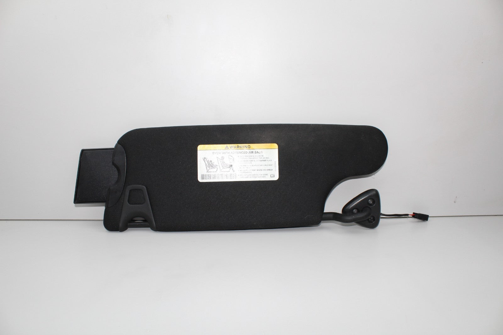 2017-23 DODGE CHALLENGER RIGHT SIDE SUN VISOR OEM 55361230AB