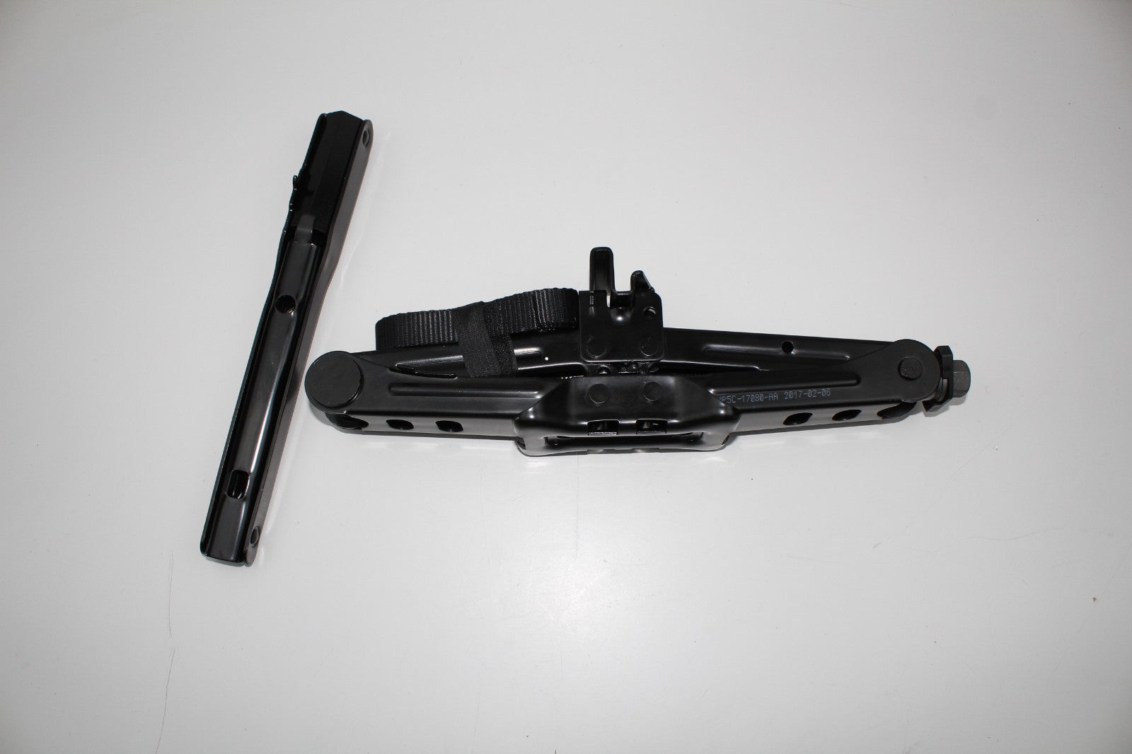 2917 LINCOLN MKZ SPARE TIRE JACK LIFT TOOL OEM HP5C17A078AA