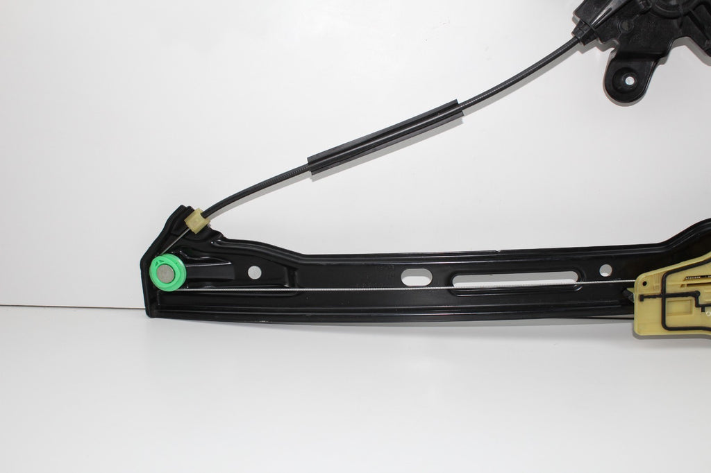 2013-20 FORD TAURUS REAR LEFT WINDOW REGULATOR WITH MOTOR OEM 003719103
