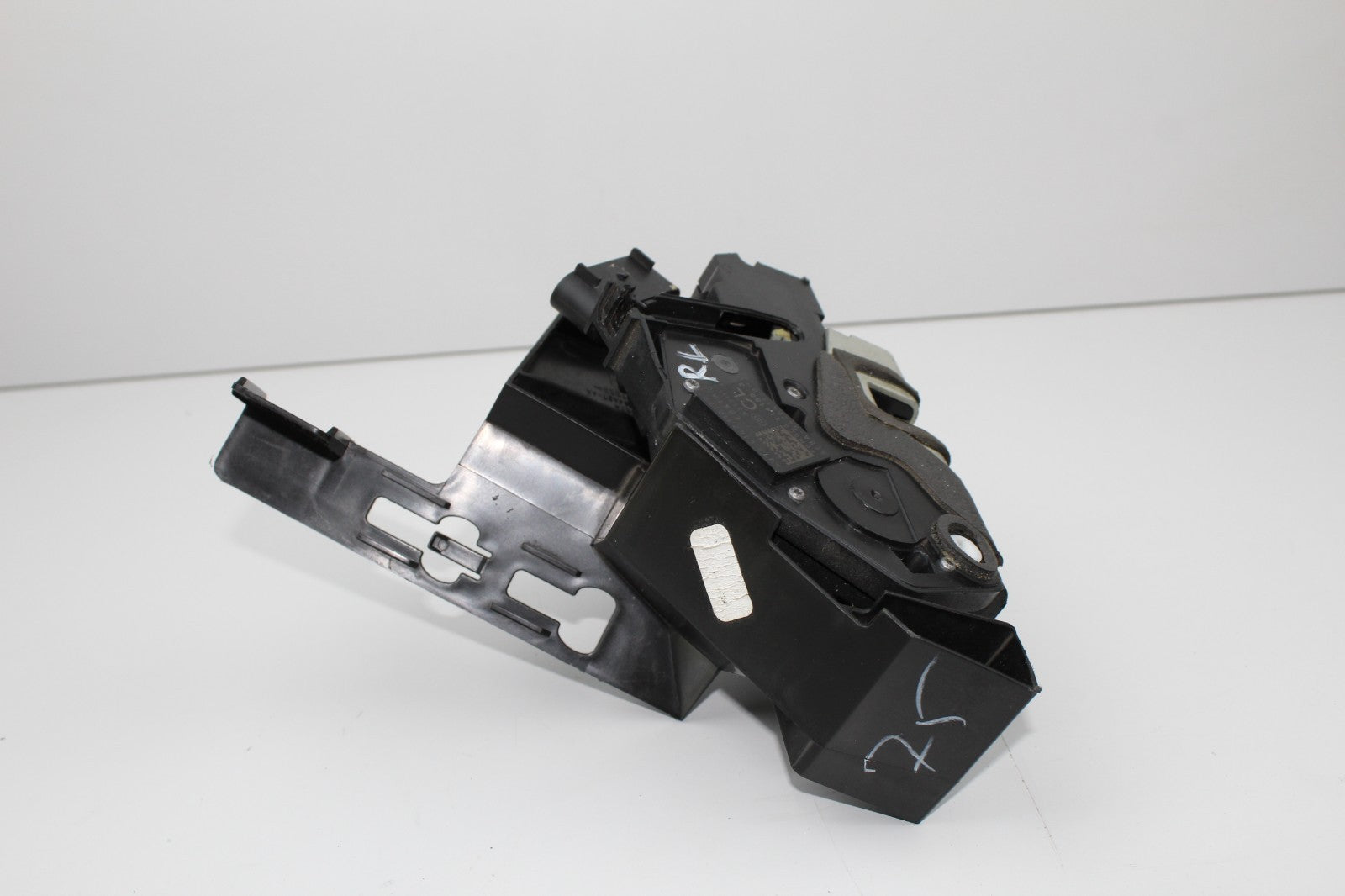 2013-20 LINCOLN MKZ REAR LEFT DOOR LOCK LATCH AUCTUATOR OEM A5426413BH