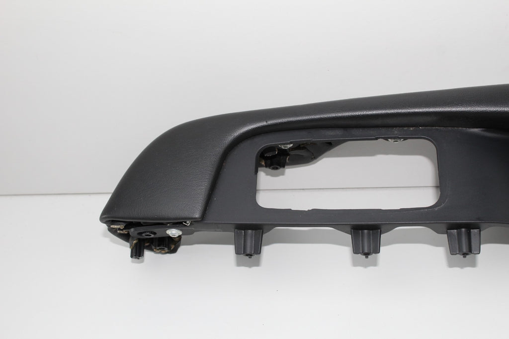 2015 DODGE CHALLENGER DRIVER SIDE DOOR ARMREST HANDLE OEM