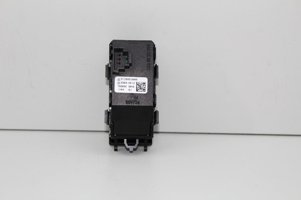 2010-13 MERCEDES E350 HAZARD WARNING LIGHT SWITCH OEM 2129052600