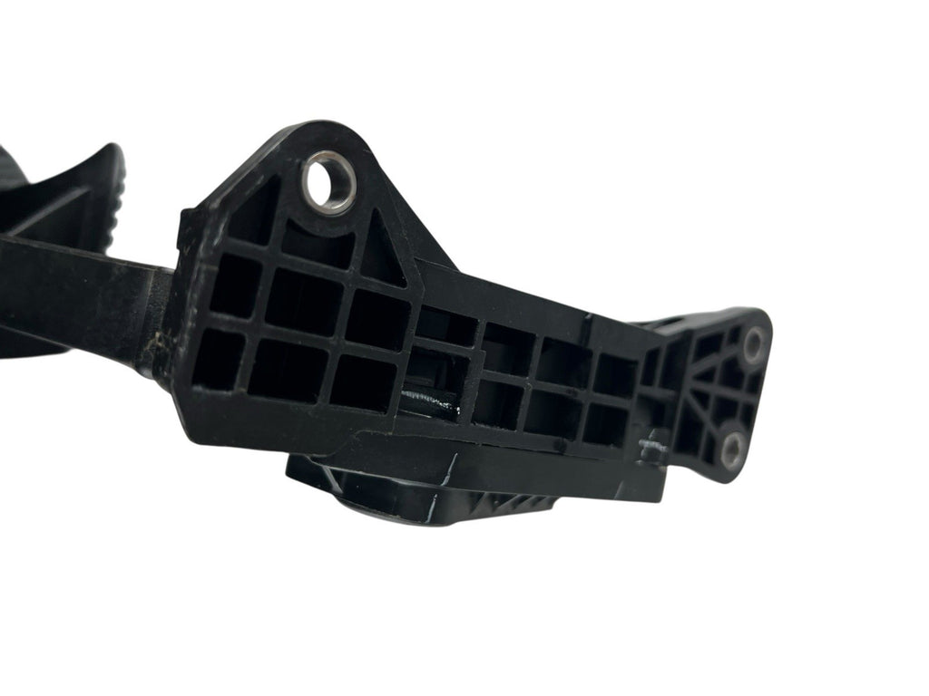 2013-2019 FORD TAURUS ACCELERATOR GAS PEDAL SENSOR ASSEMBLY DG13-9F836-AC OEM