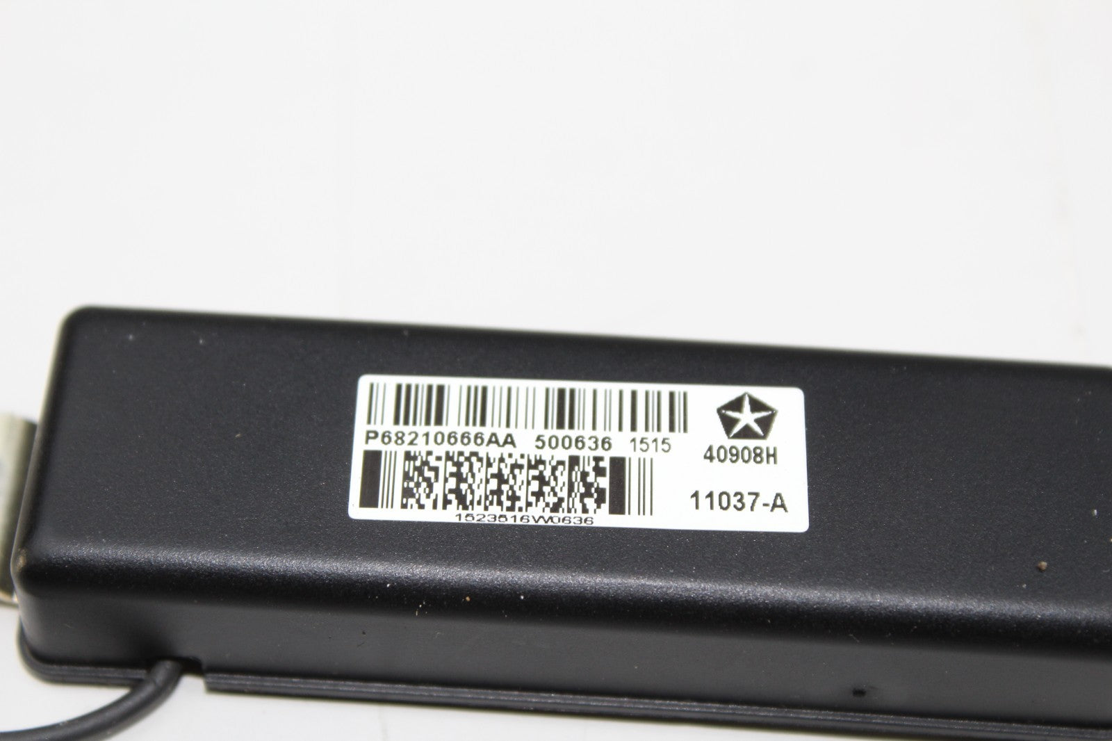 2015-2023 DODGE CHALLENGER RADIO ANTENNA AMPLIFIER CONTROL MODULE OEM 68210666AA