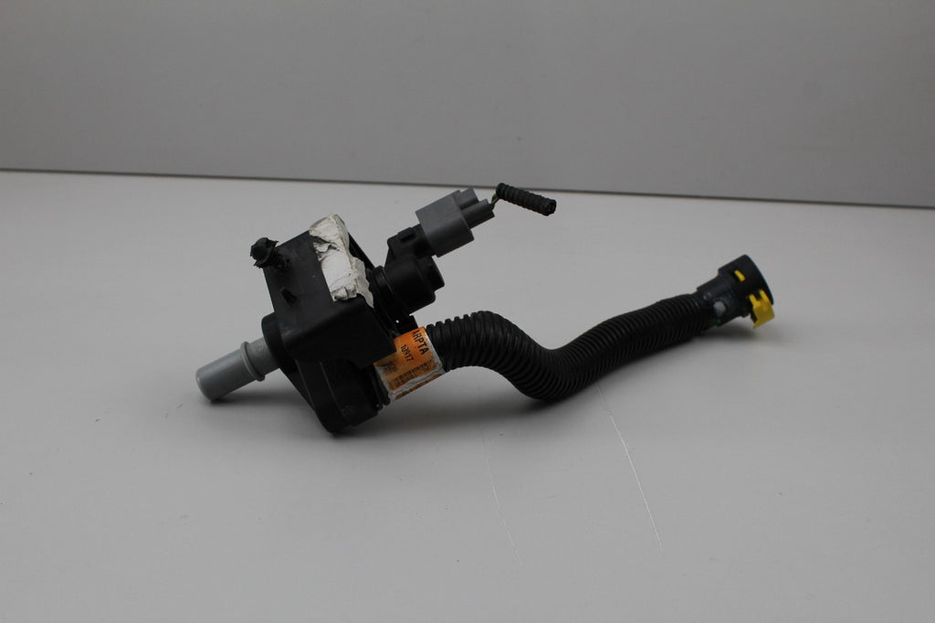 2917-2020 LINCOLN MKZ FUEL VAPOR VALVE WITH HOSE OEM HG939D333
