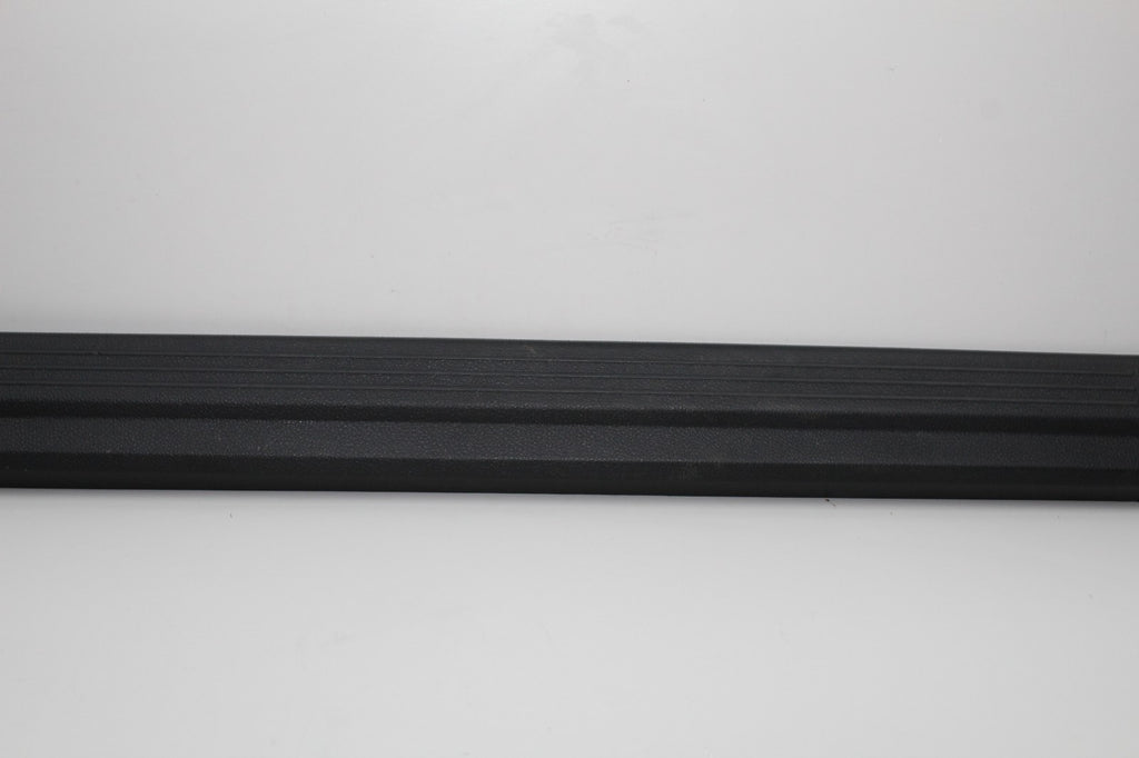 10-16 MERCEDES E350 FRONT LEFT DOOR SCUFF TRIM PANNEL COVER OEM 2126860136