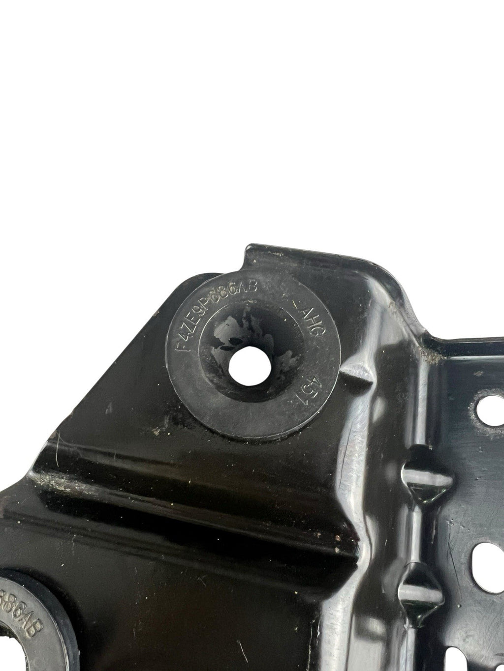 2010-12 FORD TAURUS LEFT ENGINE AIR CLEANER MOUNT BRACKET OEM F4ZE9P686AB