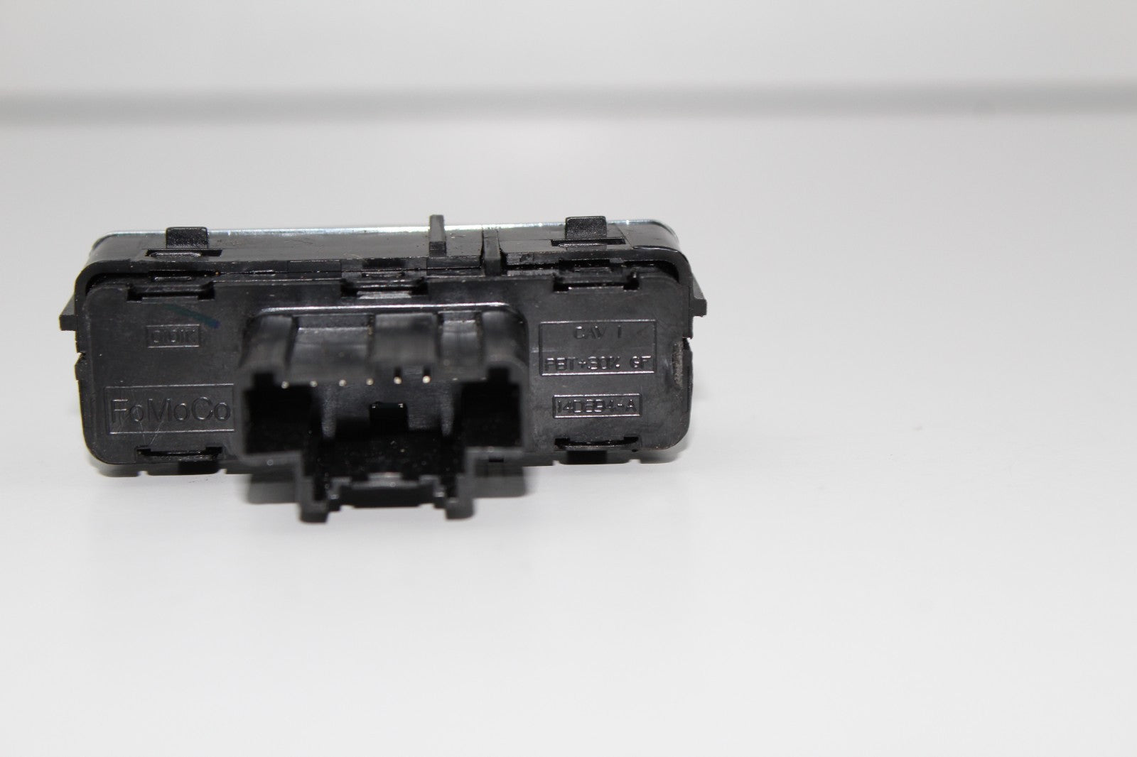 2013-2019 Lincoln MKZ Rear Seat Heater Control Switch Button OEM EP5T14D694AAW
