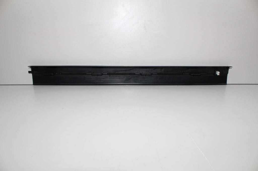 10-16 MERCEDES E350 FRONT LEFT DOOR SCUFF TRIM PANNEL COVER OEM 2126860136