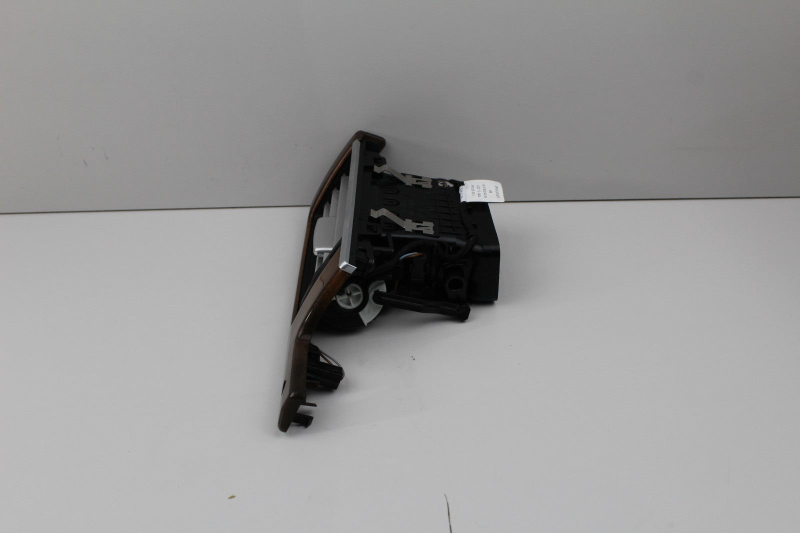 2010-13 MERCEDES E350 FRONT LEFT SIDE AC AIR VENT OEM A2126800093