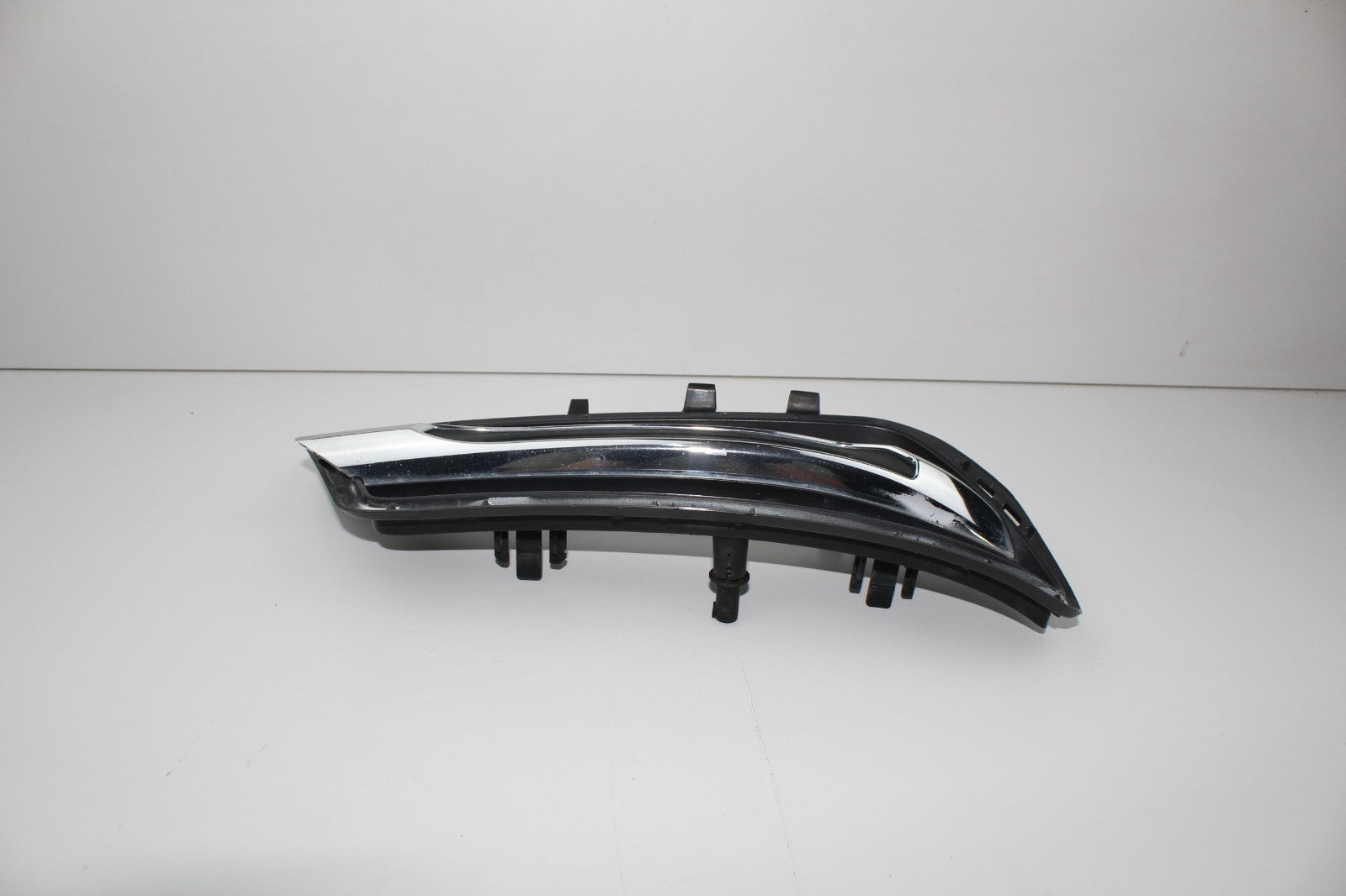 2010-13 MERCEDES E350 FRONT LEFT DRIVER GRILLE OEM A2128851753