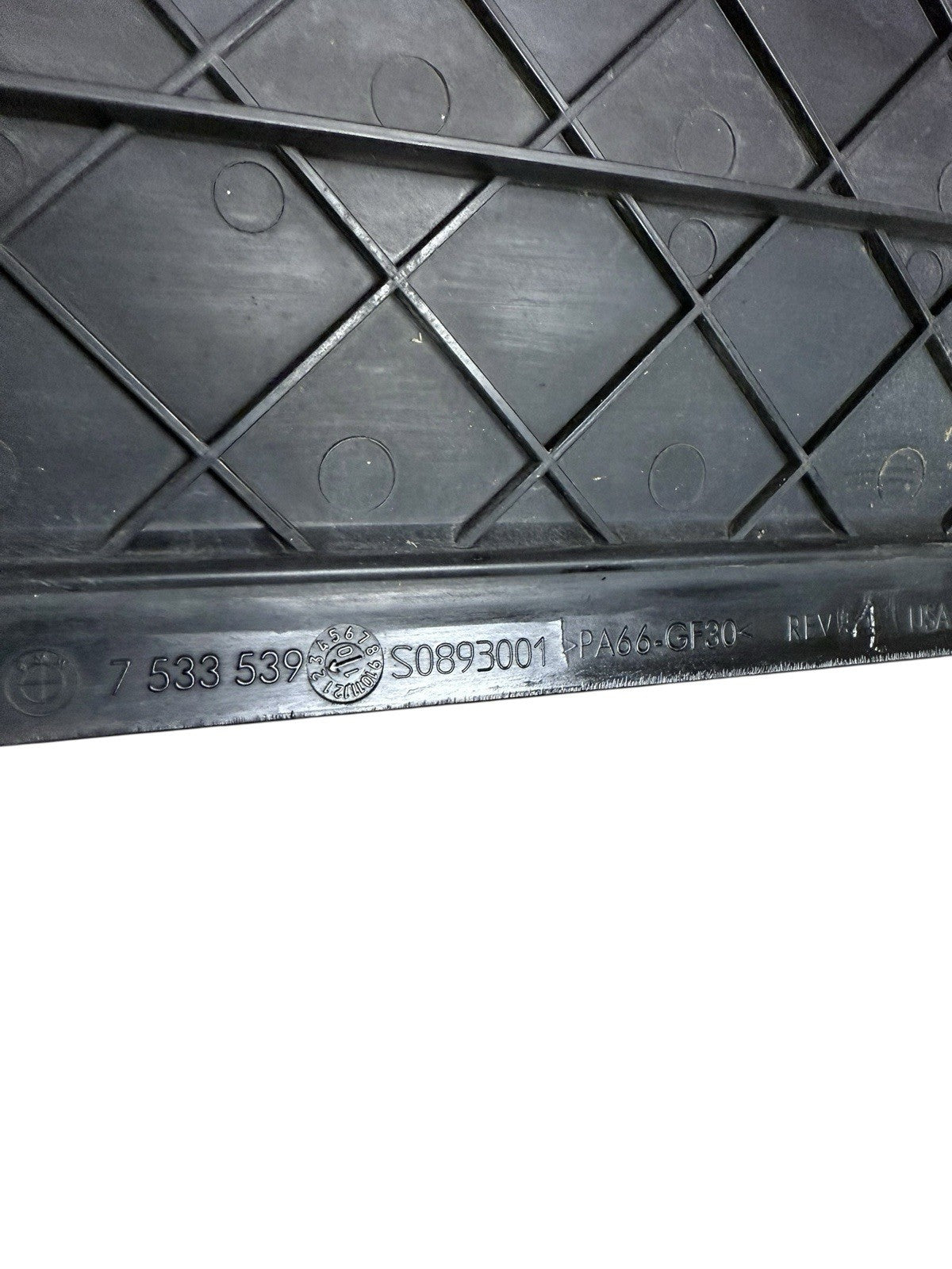 07-18 BMW X5 E70 Upper Radiator Carrier Cover 7533539 OEM