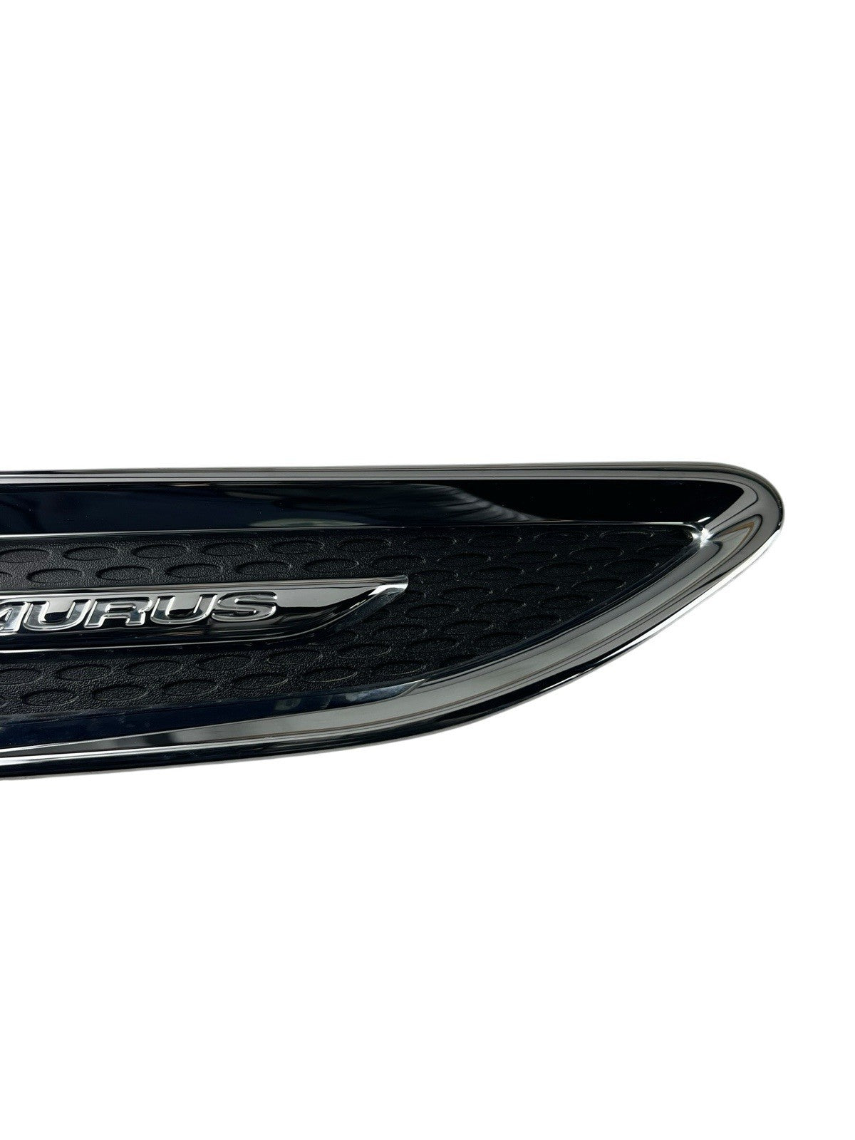 ✅2010 - 2019 Ford Taurus Right Side Fender Trim Vent Molding Chrome OEM