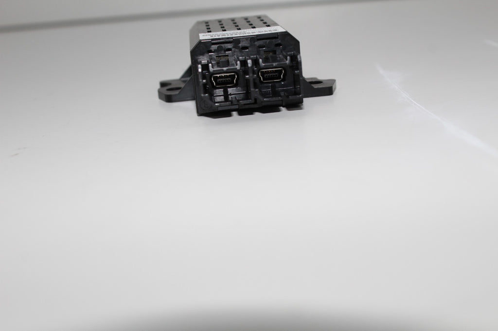 2017-20 LINCOLN MKZ CONTINENTAL CENTER CONSOLE USB CHARGER ADAPTER PORT UNIT OEM