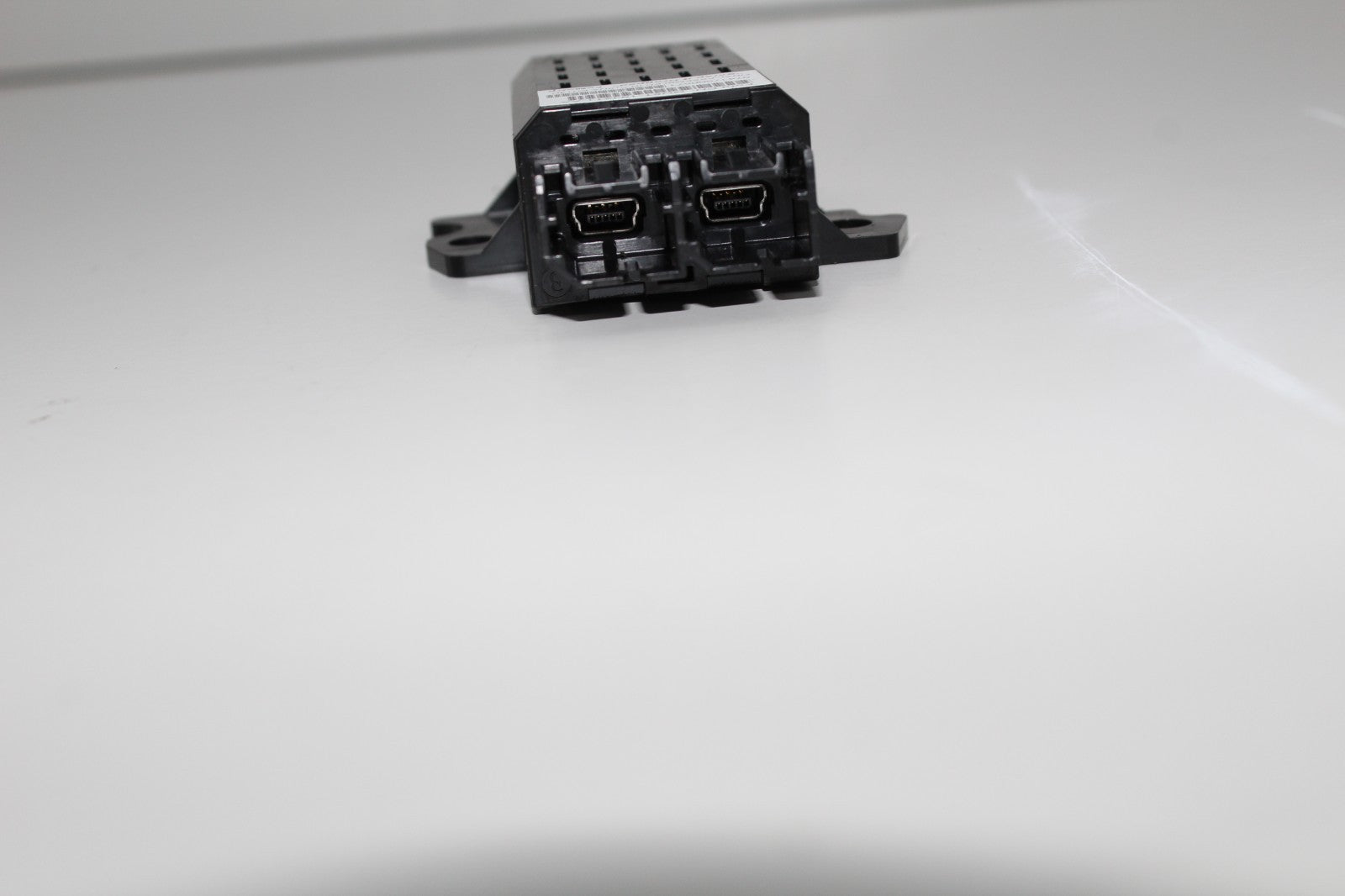 2017-20 LINCOLN MKZ CONTINENTAL CENTER CONSOLE USB CHARGER ADAPTER PORT UNIT OEM