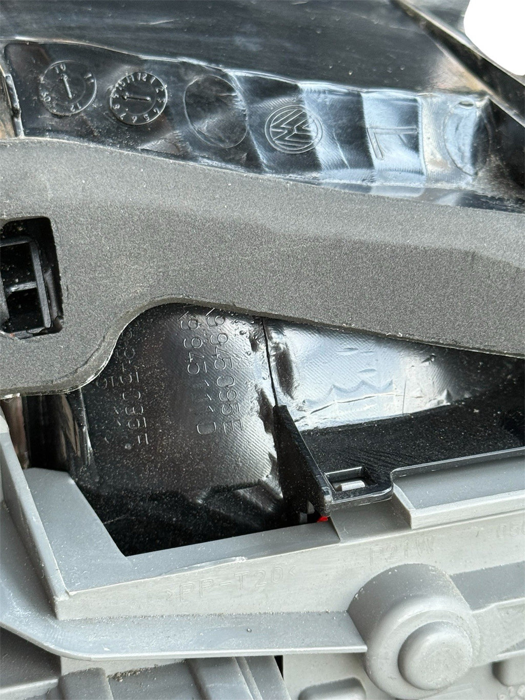 Left Rear Tailgate Stop Volkswagen 2010-2014 OEM K9 945 095 E