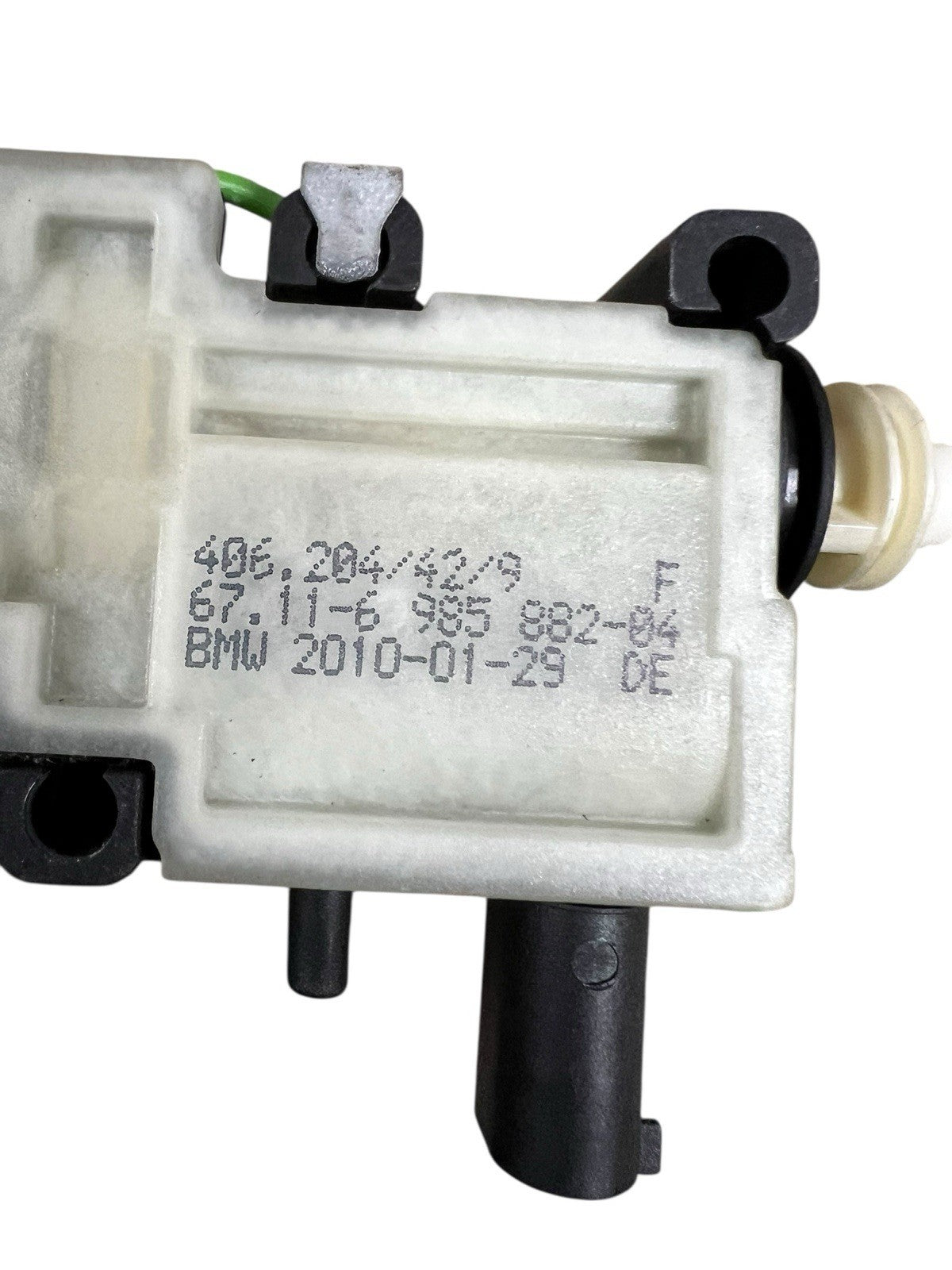 2011 BMW X5 Genuine Filler Flap Actuator 67 116 985 882 04