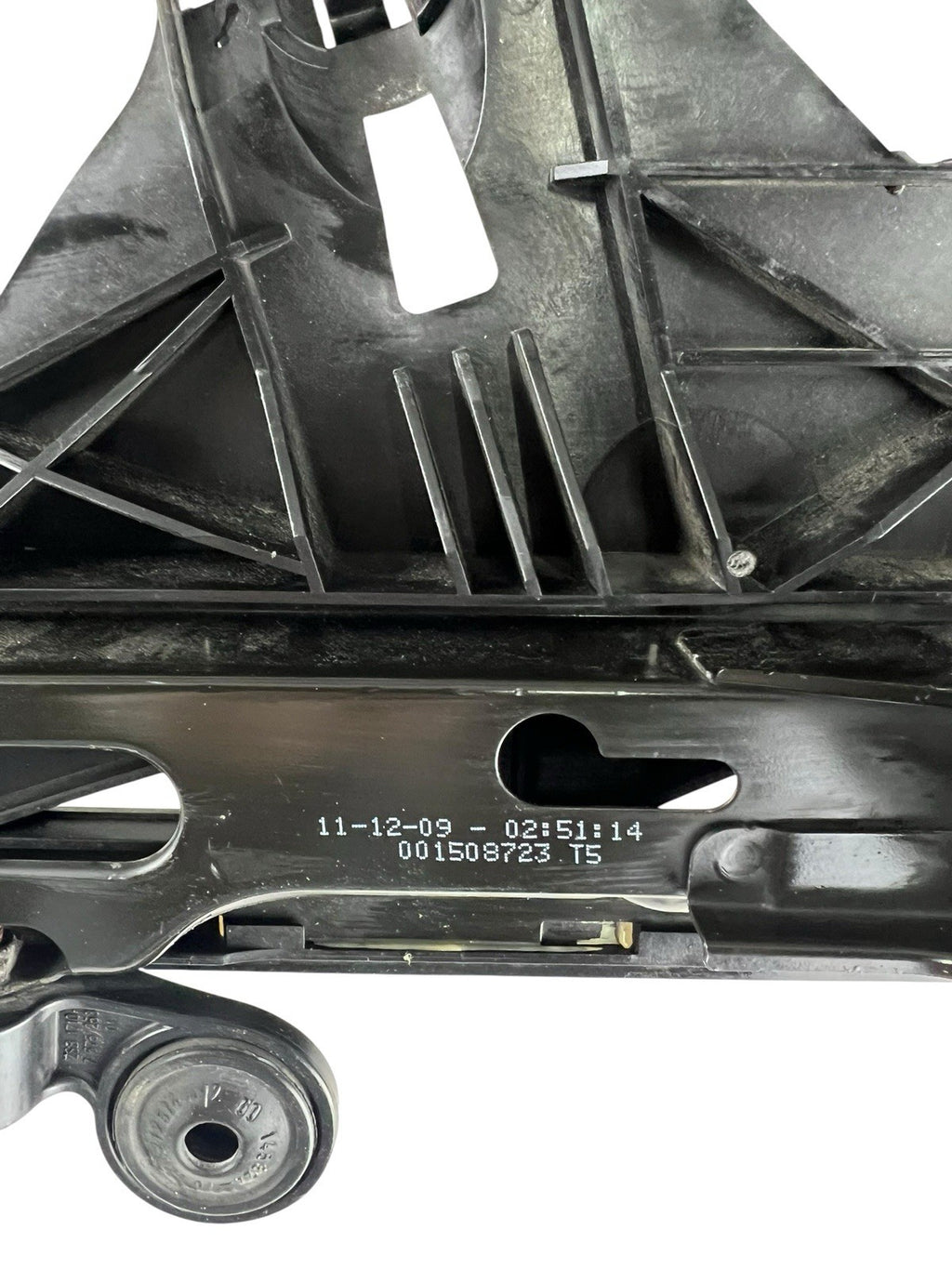 ✅ 2011-2016 BMW F10 528i 535i RIGHT SUPPORT MOUNT BRACKET OEM 7200794