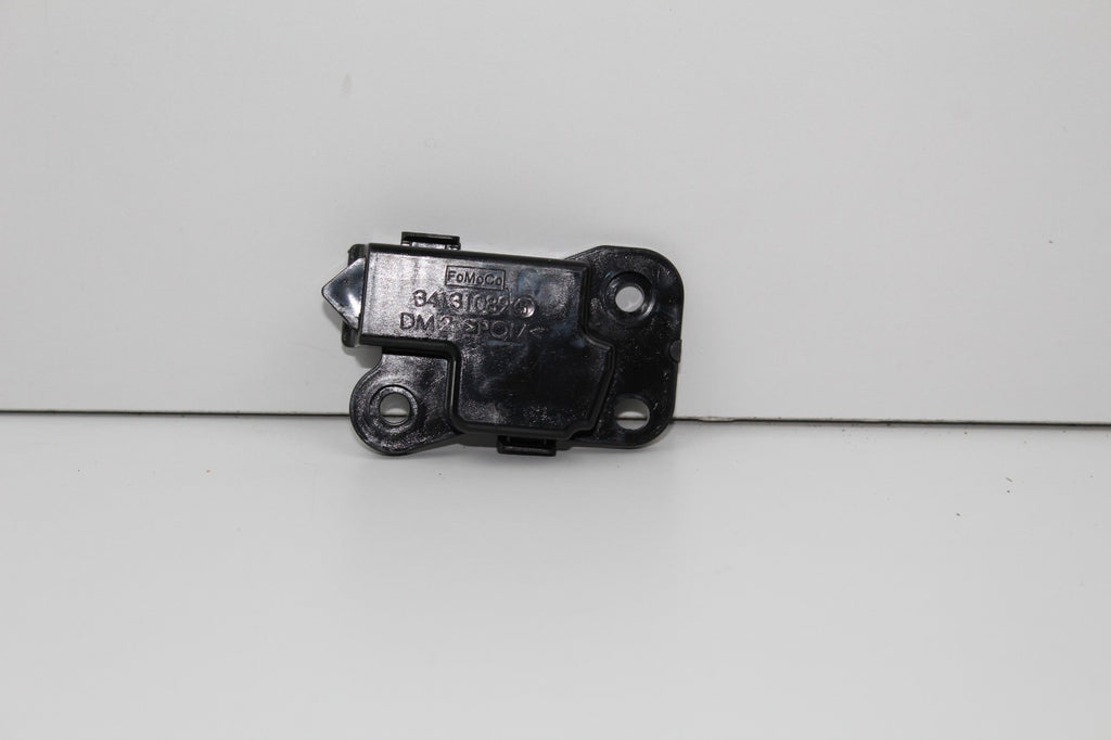 17-20 LINCOLN MKZ FRONT RIGHT PASSENGER SIDE CENTER CONSOLE LATCH OEM DP53060B88