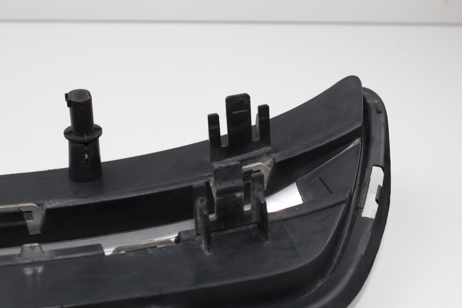 2010-13 MERCEDES E350 FRONT LEFT DRIVER GRILLE OEM A2128851753