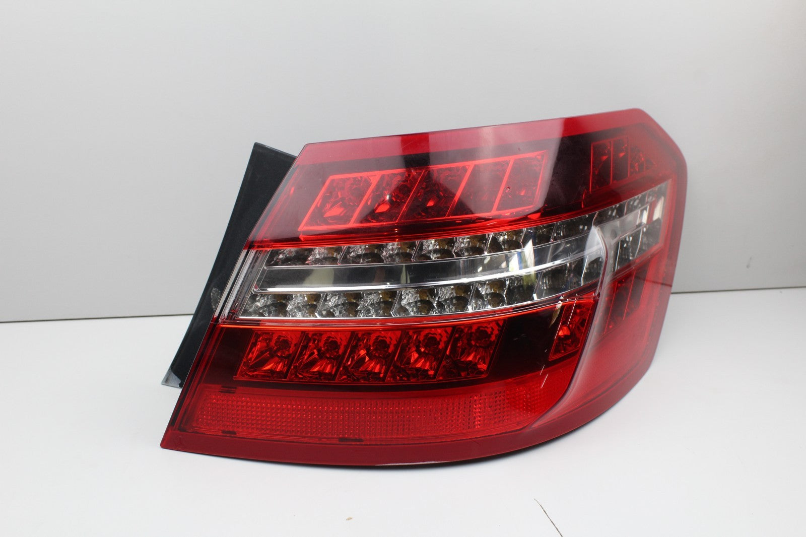 10-13 Mercedes W212 E350 E550 Right Passenger Side Tail Light Lamp OEM
