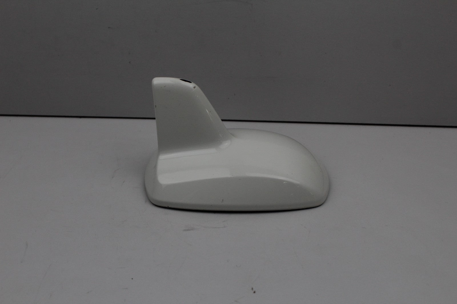 2010-16 MERCEDES E-CLASS TOP ROOF SHARK FIN ANTENNA GPS/RADIO OEM A2128270328