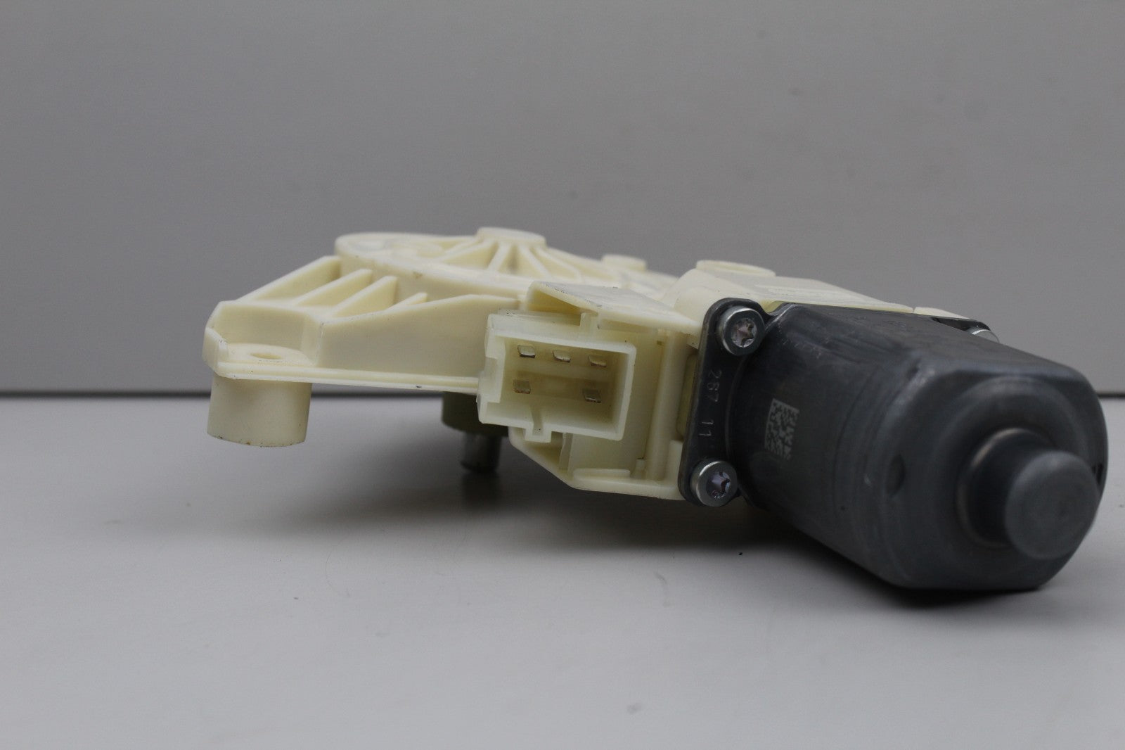 2010-14 MERCEDES E350 REAR RIGHT DOOR WINDOW REGULATOR MOTOR OEM A2048200642
