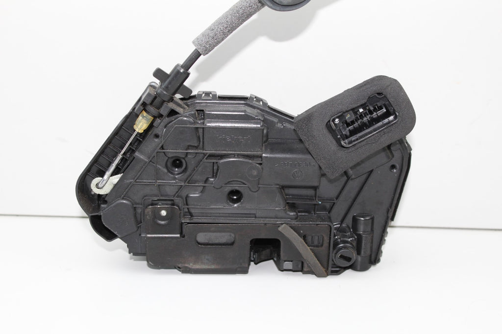 2019-20 VW Volkswagen OEM Right RH Door Lock Latch Actuator 17A839016 Genuine