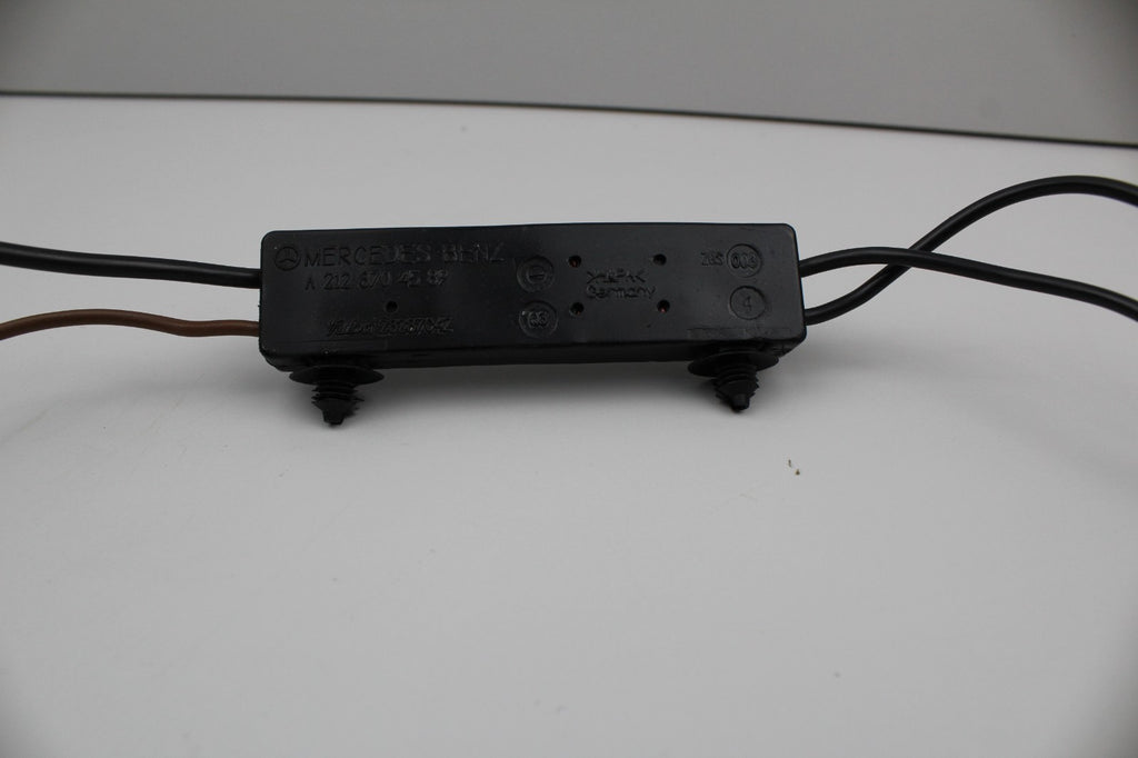 2010-16 MERCEDES E350 ANTENNA NOSIE FILTER MODULE OEM A2128704589