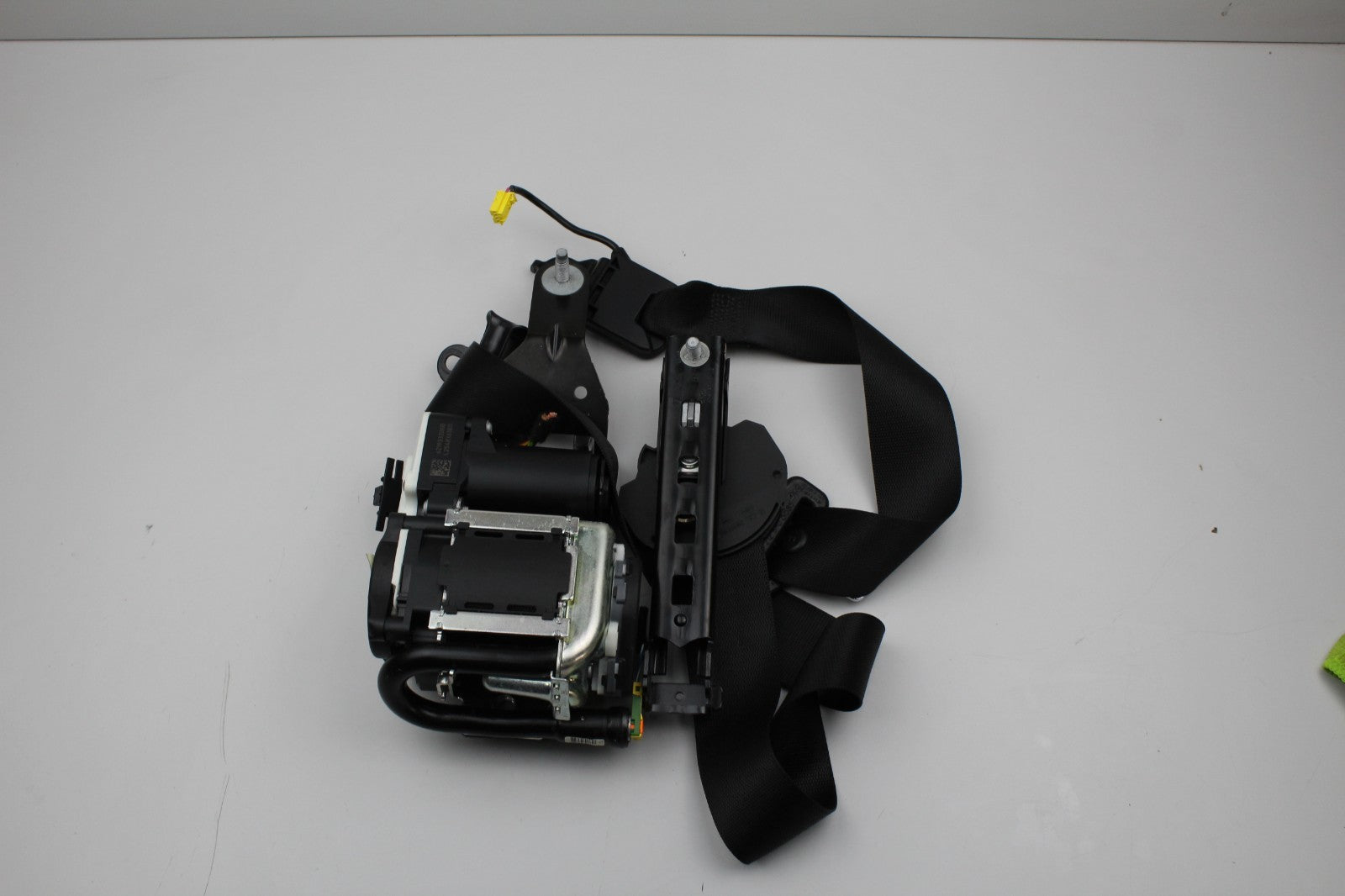 10-16 OEM Mercedes E350 E550 Front Right Passenger Side Seat Belt Retractor OEM