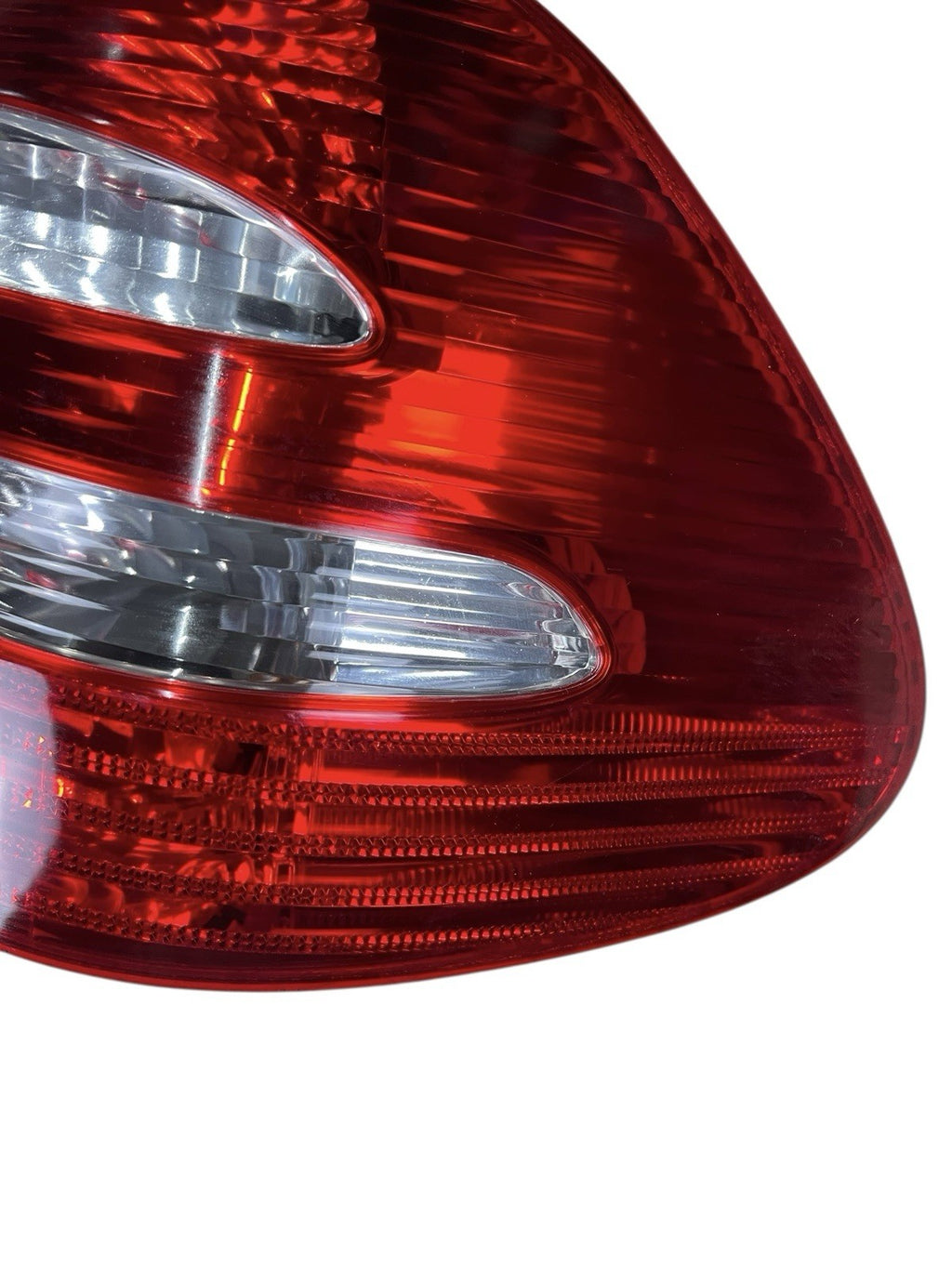 2003-2009 Mercedes-Benz E500 Rear Right Tail Light Assembly A2118200464 OEM