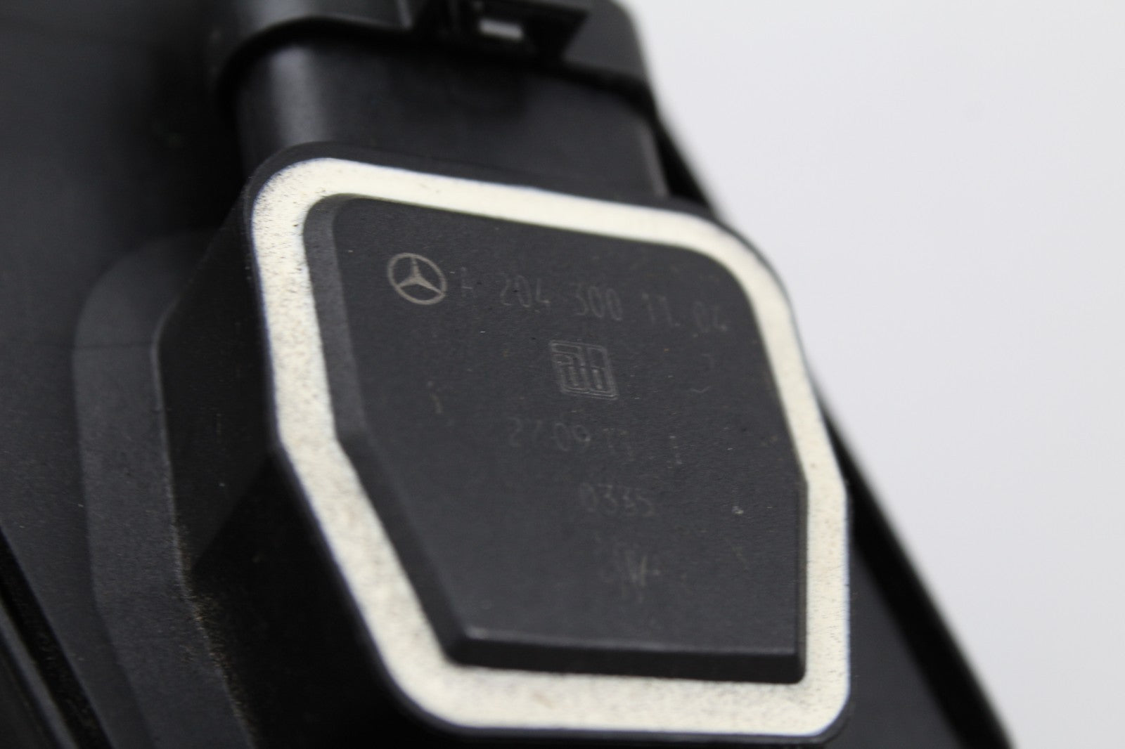 2010-16 MERCEDES E350 GAS PADAL OEM A2043001104