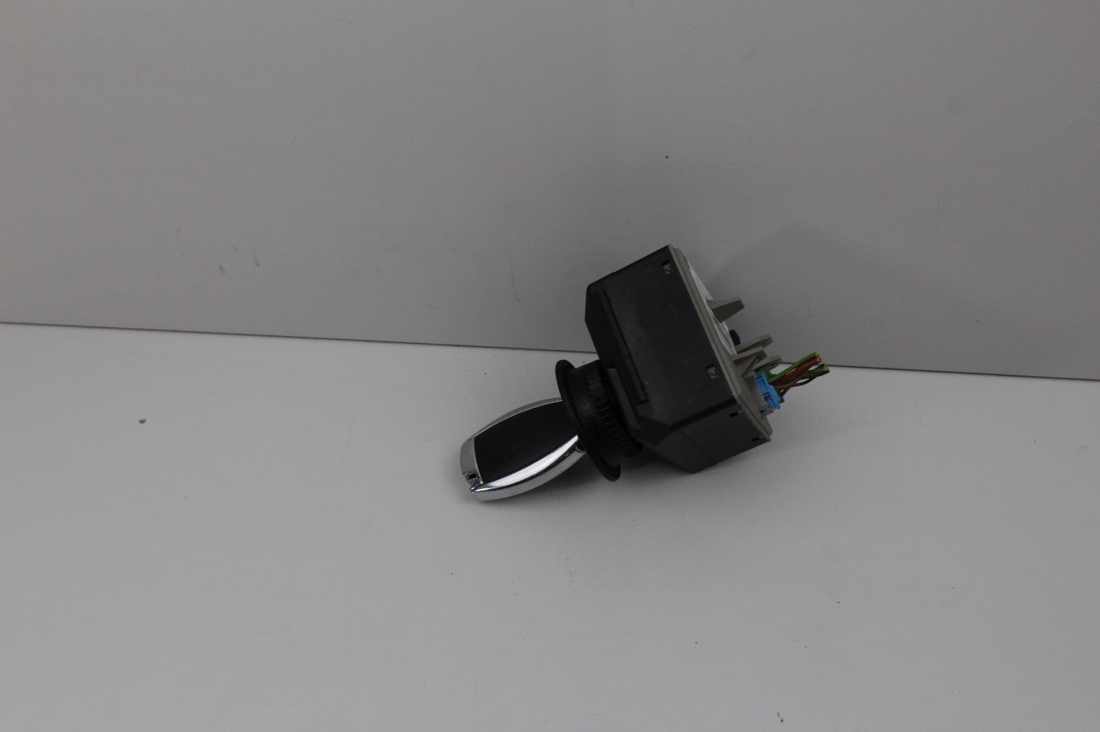 2010-13 MERCEDES E350 IGNITION SWITCH MODULE WITH KEY OEM A2129055800