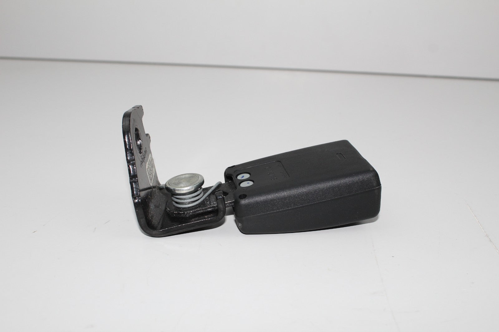 2017 LINCOLN MKZ REAR RIGHT SEAT BELT BUCKLE OEM 34206425A