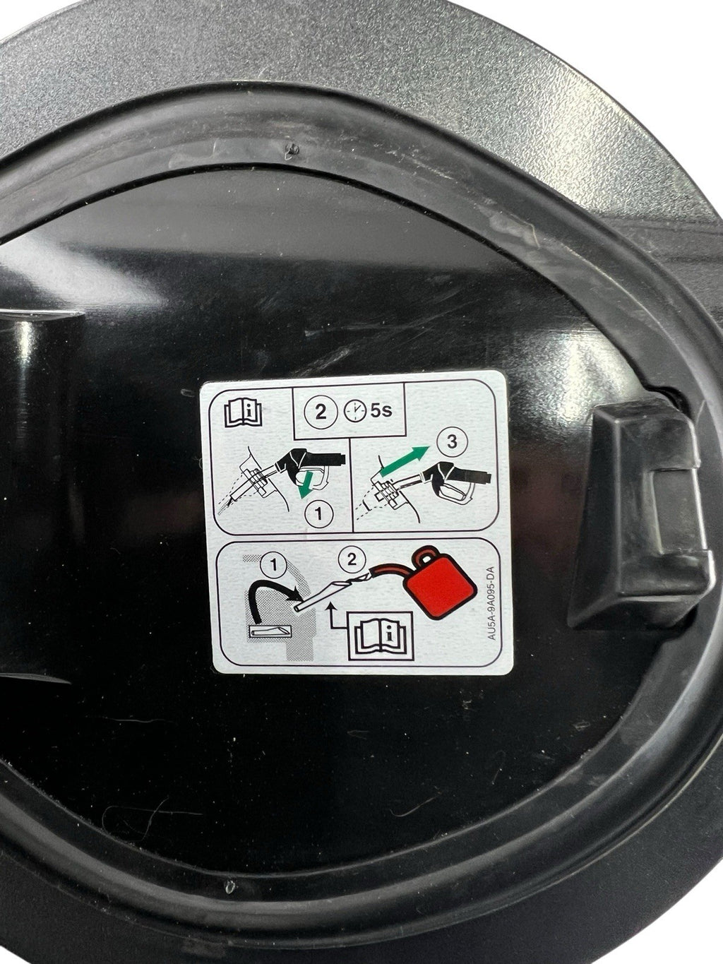 ✅2015 Ford Taurus Fuel Tank Door Cover  OEMAG135440354