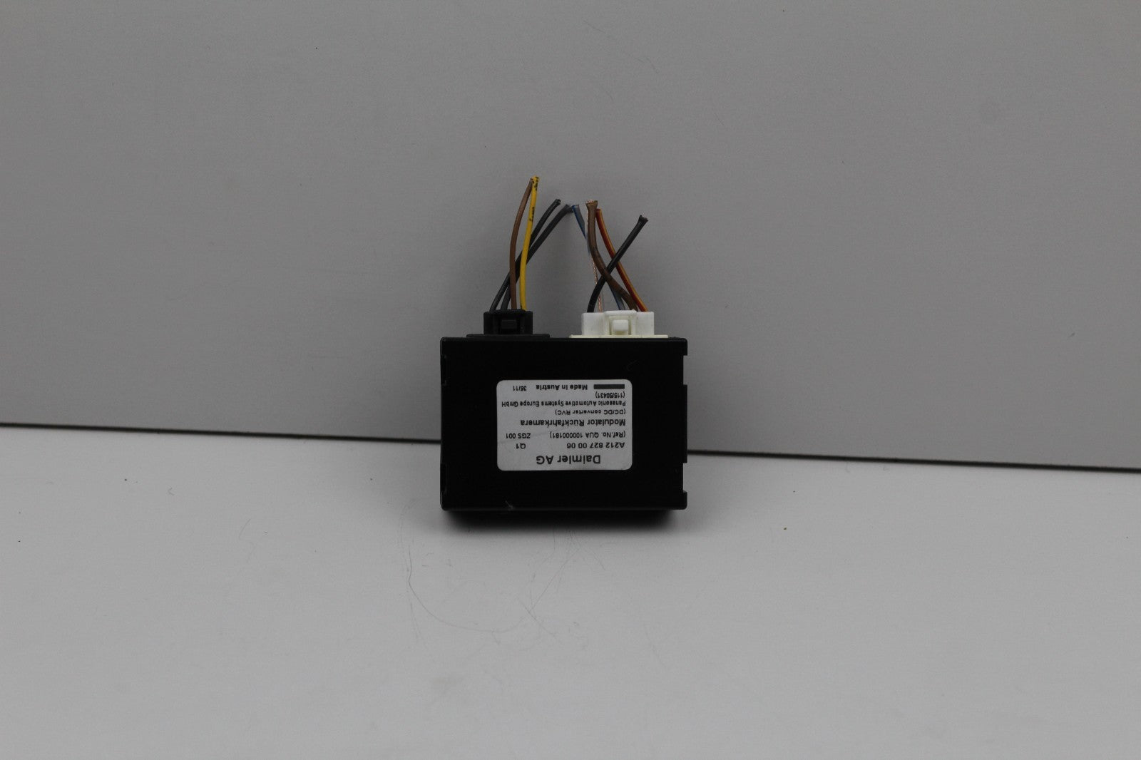 10-16 Mercedes E350 Rear View Backup Camera Control Module Unit OEM A2128270006