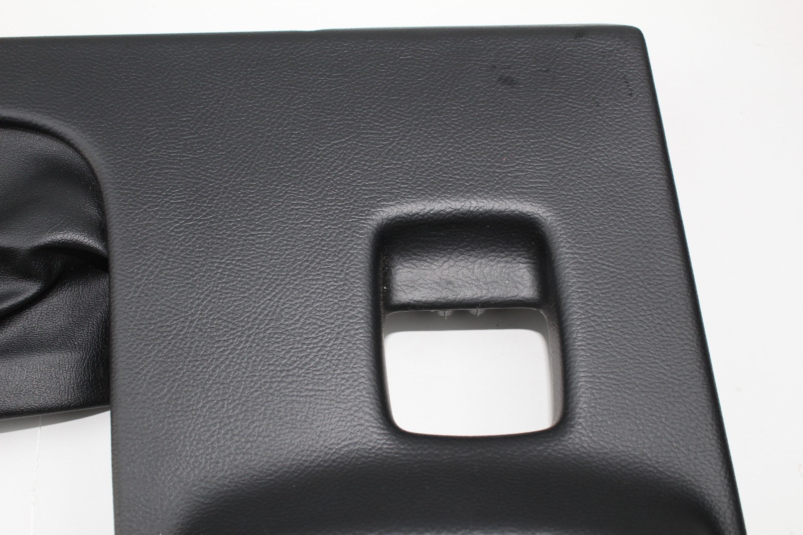 2017-20 LINCOLN MKZ FRONT LEFT DRIVER SIDE UNDER DASH KNEE PANEL OEM HP53F044F08
