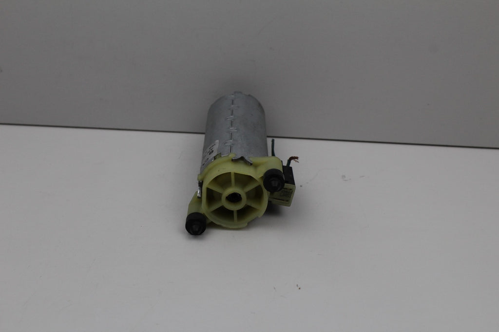 2012-18 MERCEDES E350 FRONT LEFT OR RIGHT SEAT ADJUSTMENT MOTOR OEM 0130002625