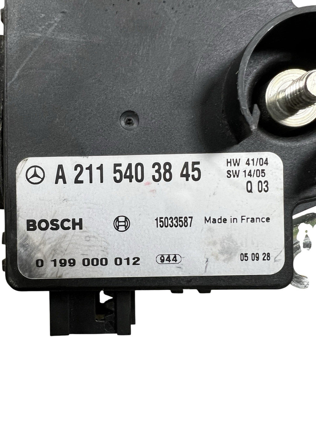 03-06 Mercedes W211  E350 TRUNK BATTERY CONTROL LOAD MODULE A2115403845 OEM