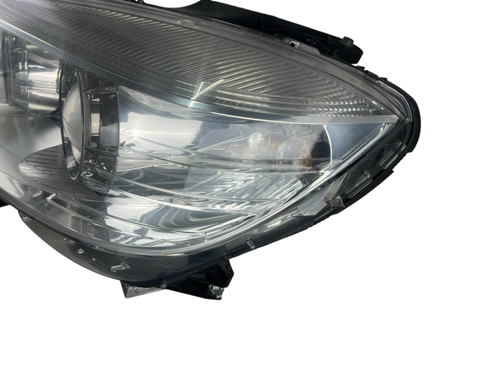 2008-2011 Mercedes Benz C300C350 W204 Driver Left Xenon Headlight OEMA2048203361
