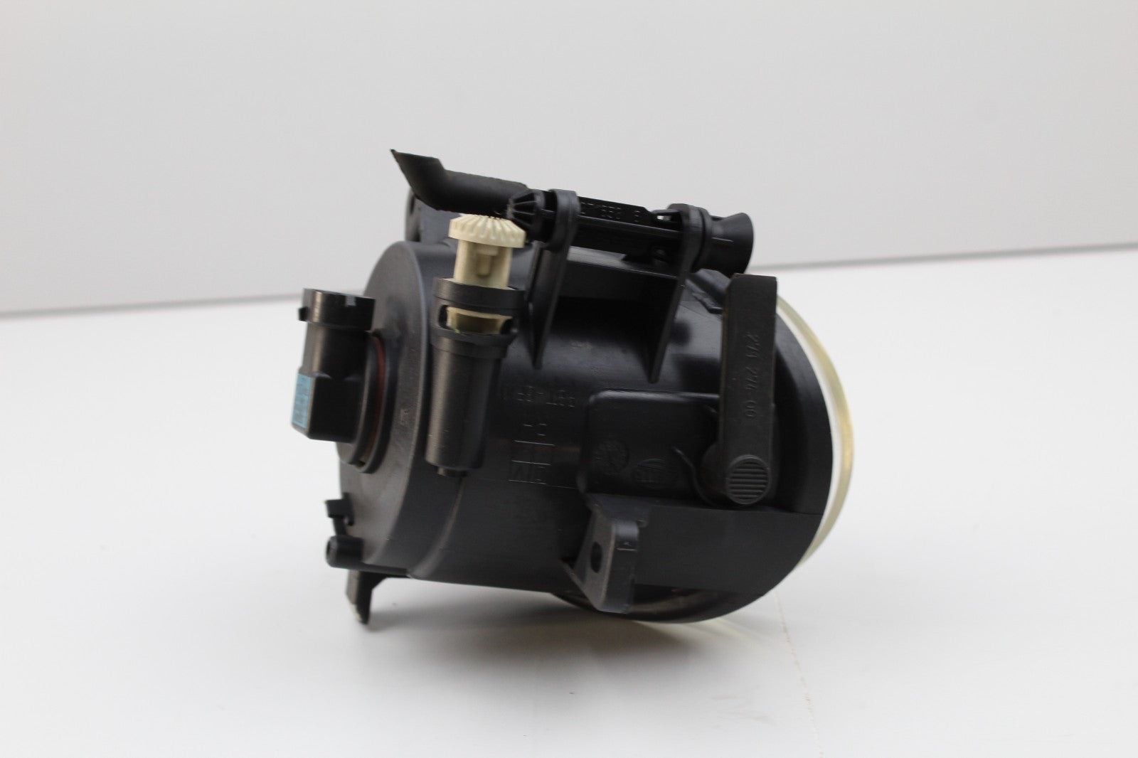 2009-14 AUDI A4 RIGHT SIDE FOG LIGHT OEM 27127400