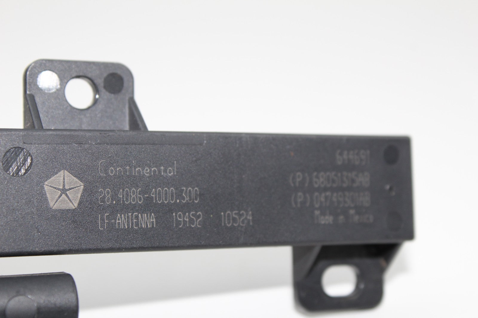 2015-23 DODGE CHALLENGER KEYLESS PASSIVE ENTRY ANTENNA MODULE OEM 644691