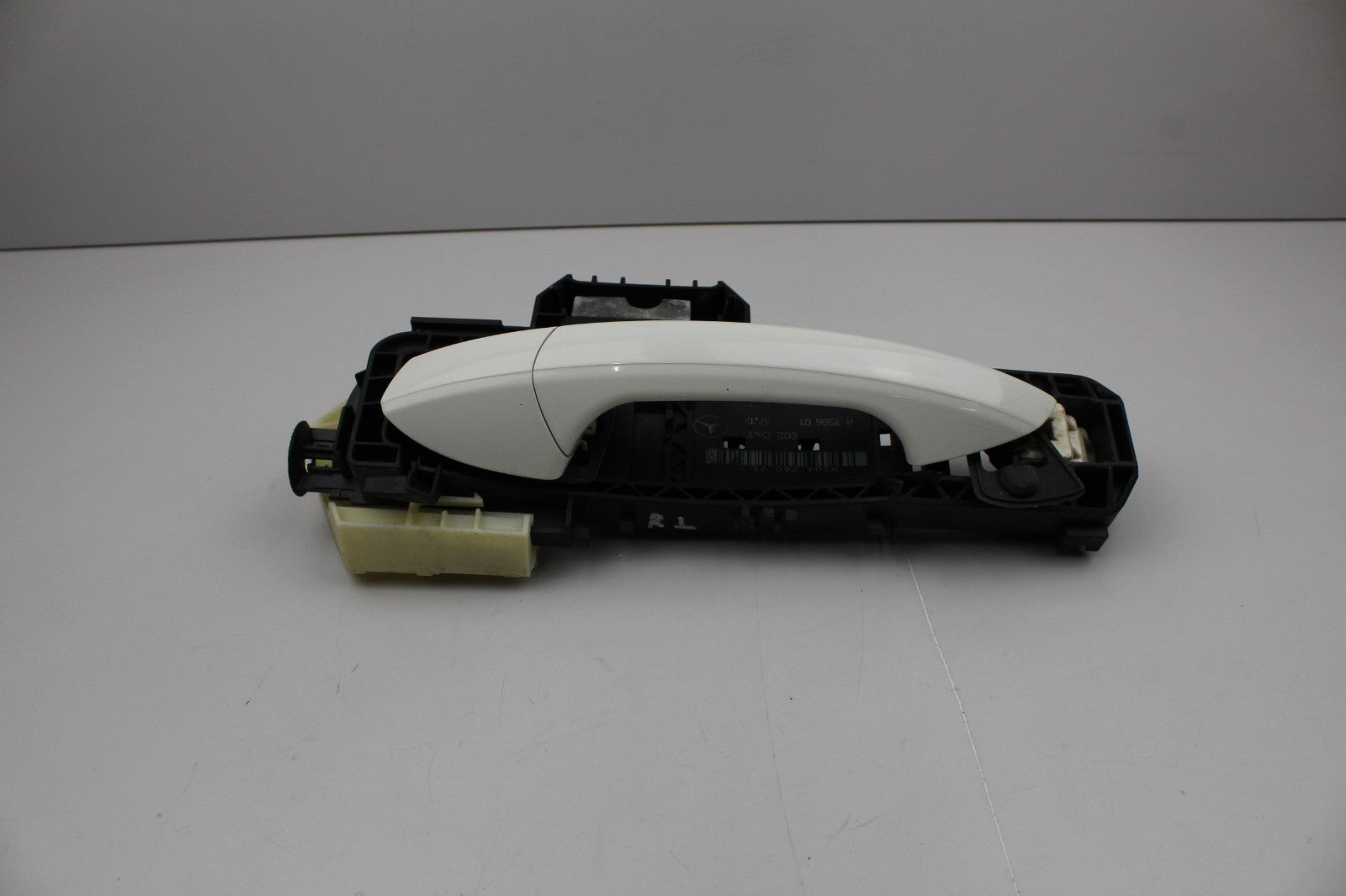2010-14 MERCEDES E350 REAR LEFT DOOR HANDLE OEM A358601