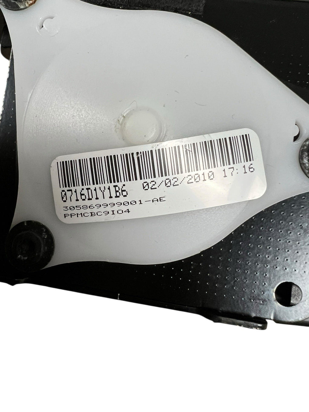 2011 BMW X5  Front Left Driver Side Seat Belt OEM 10B0333P02201
